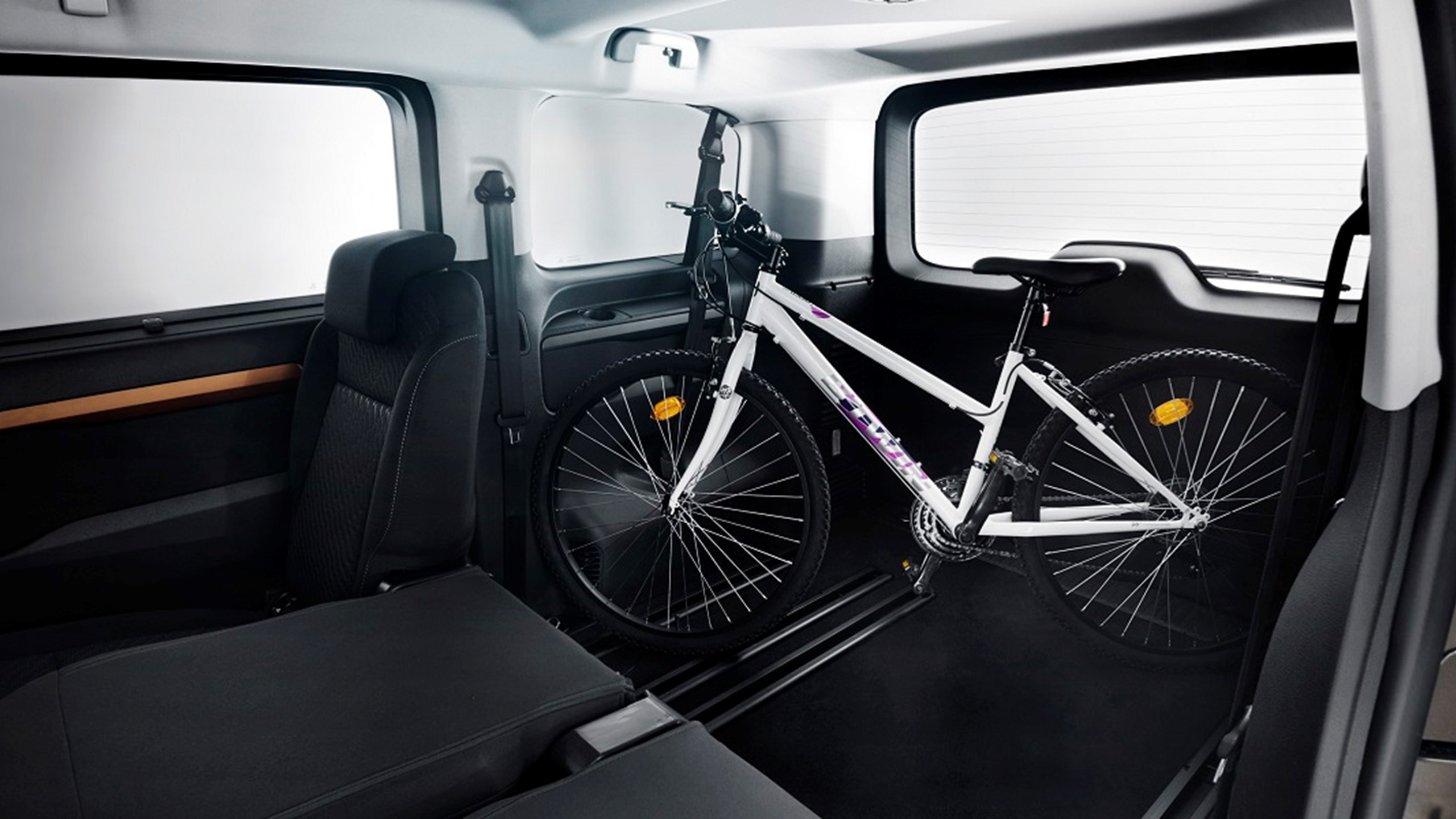 Toyota Proace Verso 2016 Varerum 1140X600