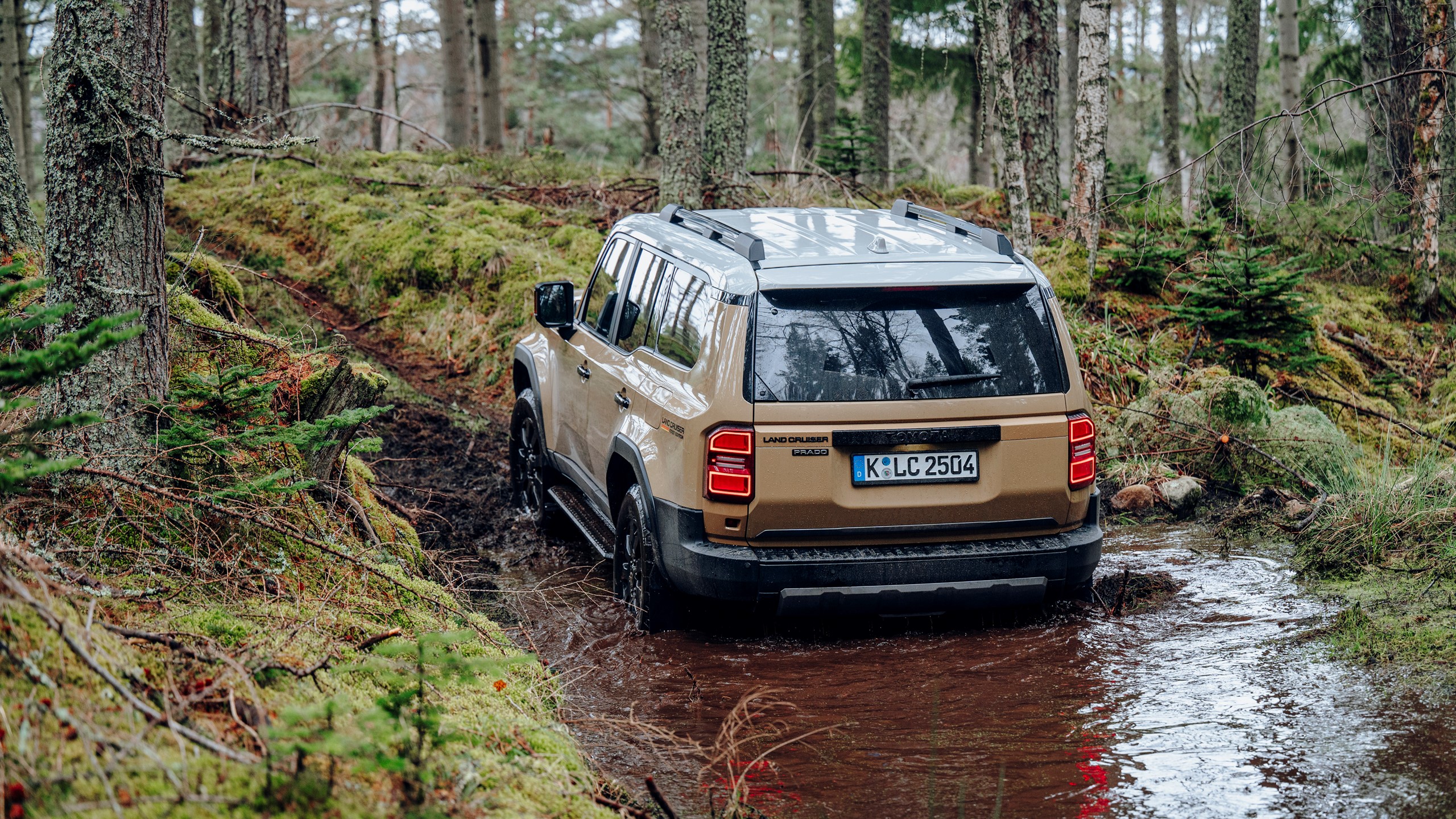 2024-landcruiser-mte-4x4-019.jpg