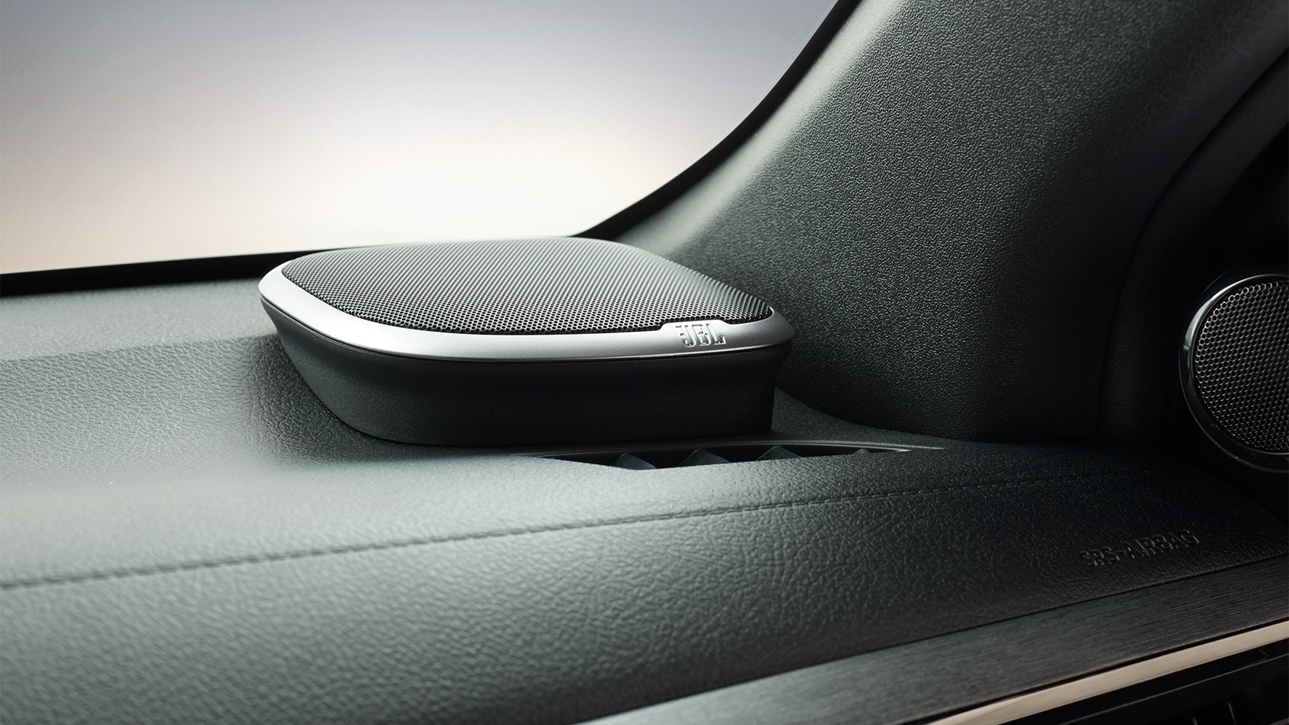 2021 Toyota Hilux Jbl Hoejtaler 1900X1069